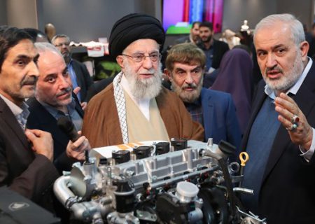 بازدید رهبر انقلاب از نمایشگاه توانمندی‌های تولید ایرانی